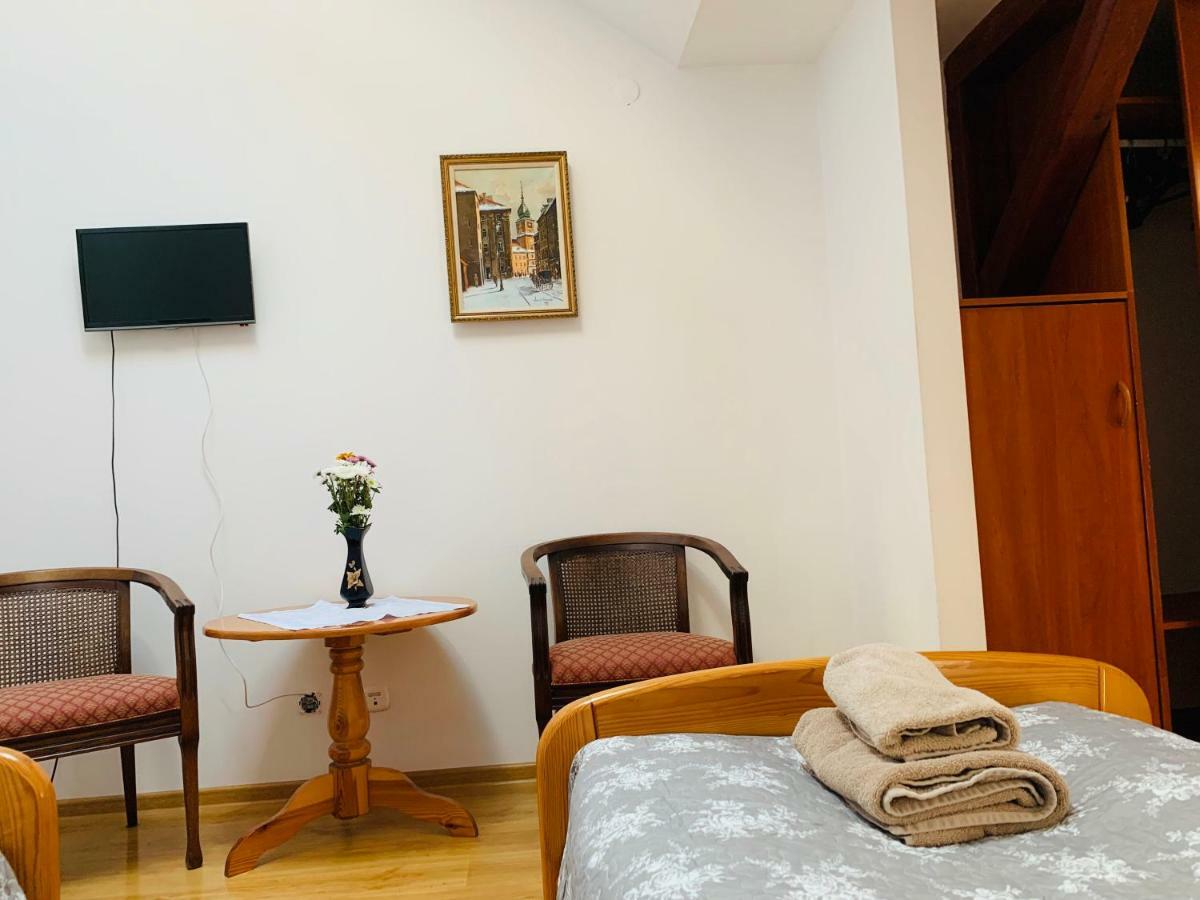 Hotel Kamienica Biala Kazimierz Dolny Esterno foto